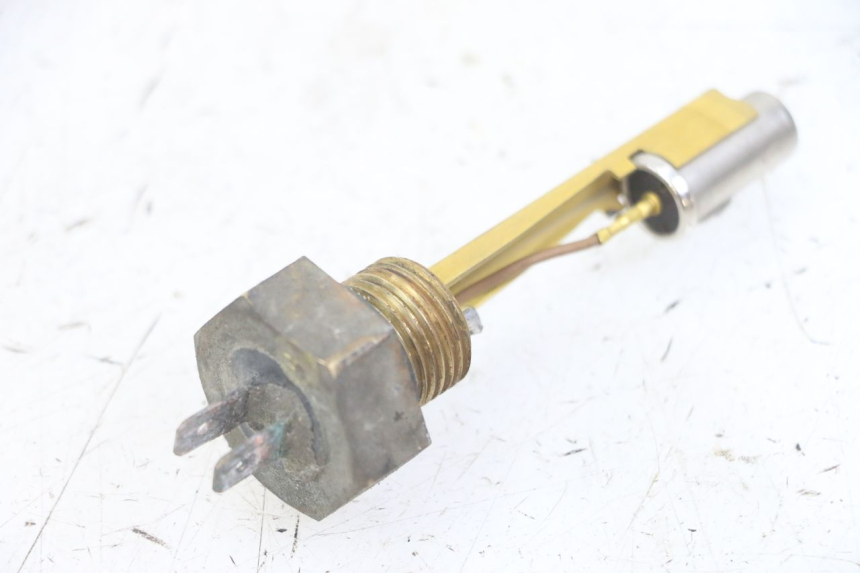 photo de FUEL TANK GAUGE HONDA CBF 500 (2004 - 2007) - Alternative perspective