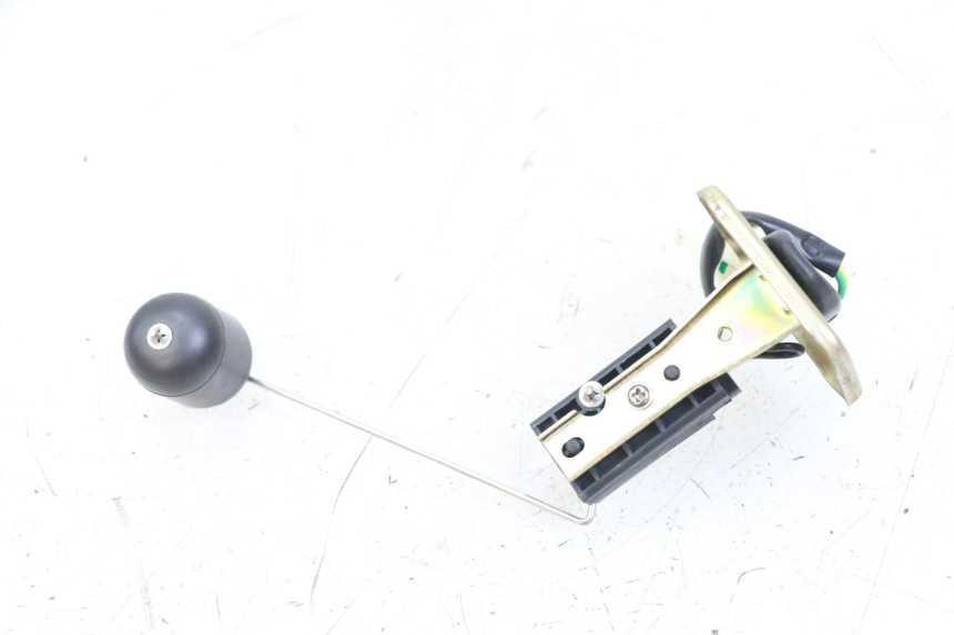 photo de FUEL TANK GAUGE SYM CROX 4T 50 (2016 - 2023) - Zoom on usage condition