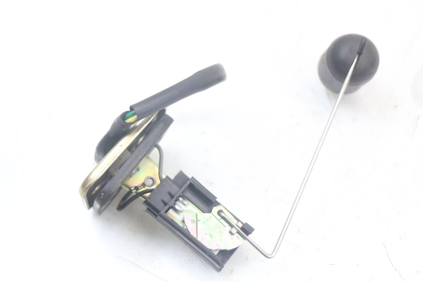 photo de FUEL TANK GAUGE SYM CROX 4T 50 (2016 - 2023) - Zoom on usage condition