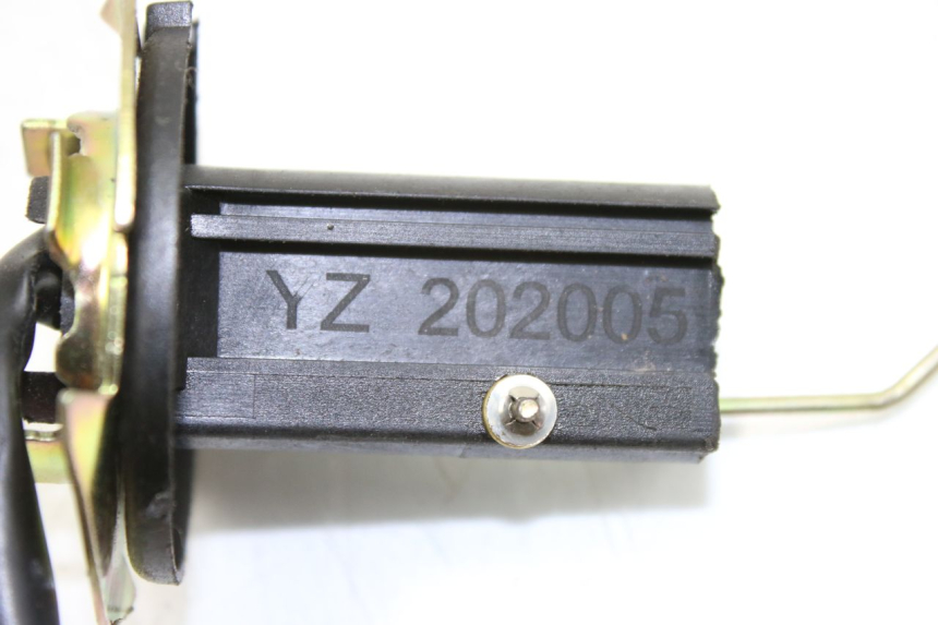 photo de FUEL TANK GAUGE JM MOTORS EVOLIS 4T 50 (2018 - 2022) - Surface and material condition