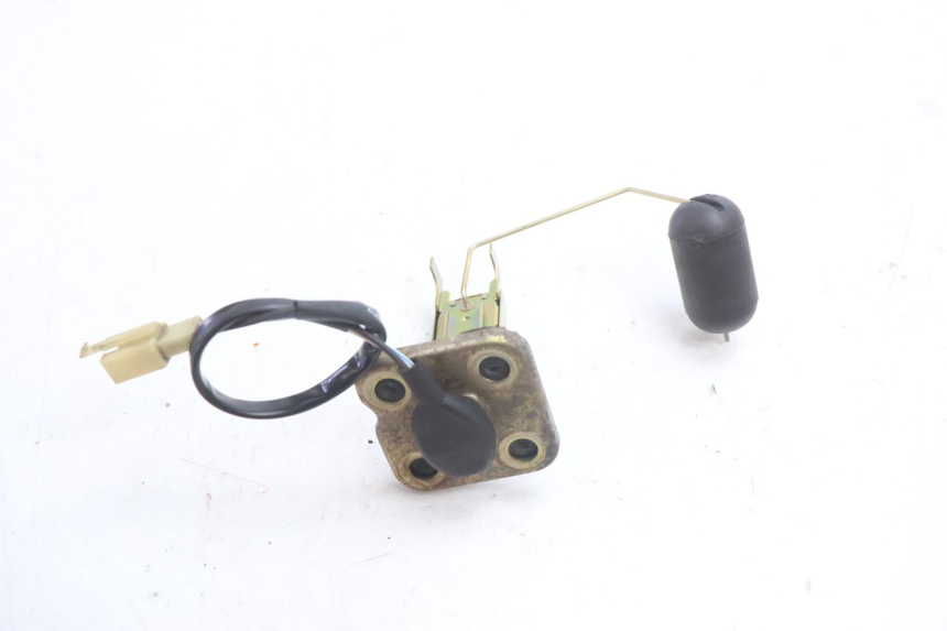photo de FUEL TANK LEVEL KEEWAY F-ACT NAKED 50 (2009 - 2014) - Zoom on usage condition