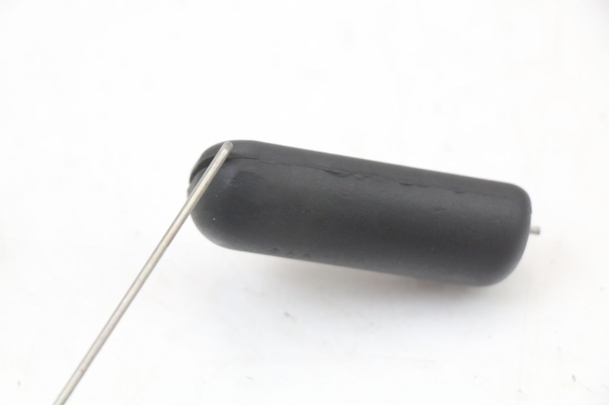 photo de FUEL TANK GAUGE HONDA FES PANTHEON 2T 125 (1998 - 2002) - Technical close-up