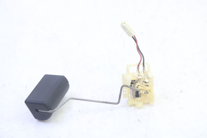 photo de FUEL TANK LEVEL YAMAHA FZ6 N FAZER 600 (2004 - 2006) - Zoom on usage condition