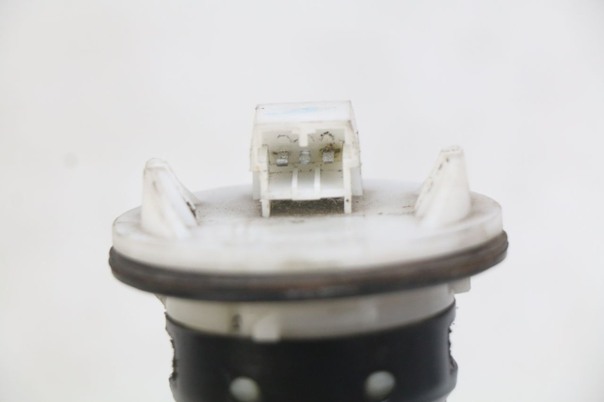 photo de FUEL TANK GAUGE GILERA GP 800 (2007 - 2013) - Zoom on usage condition