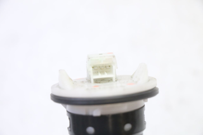 photo de FUEL TANK LEVEL PIAGGIO MP3 HPE 310 (2024 - 2025) - Zoom on usage condition