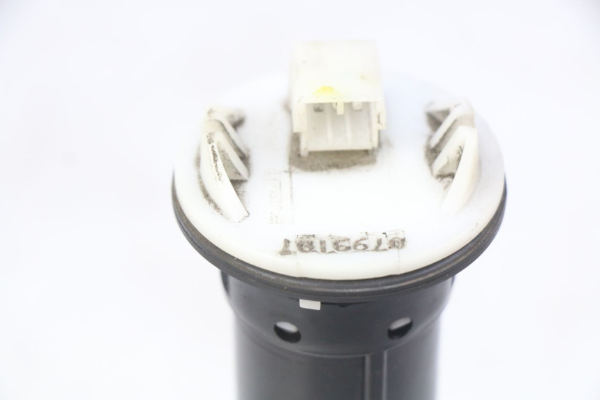 photo de FUEL TANK GAUGE PIAGGIO MP3 LT 300 (2010 - 2016) - Zoom on usage condition