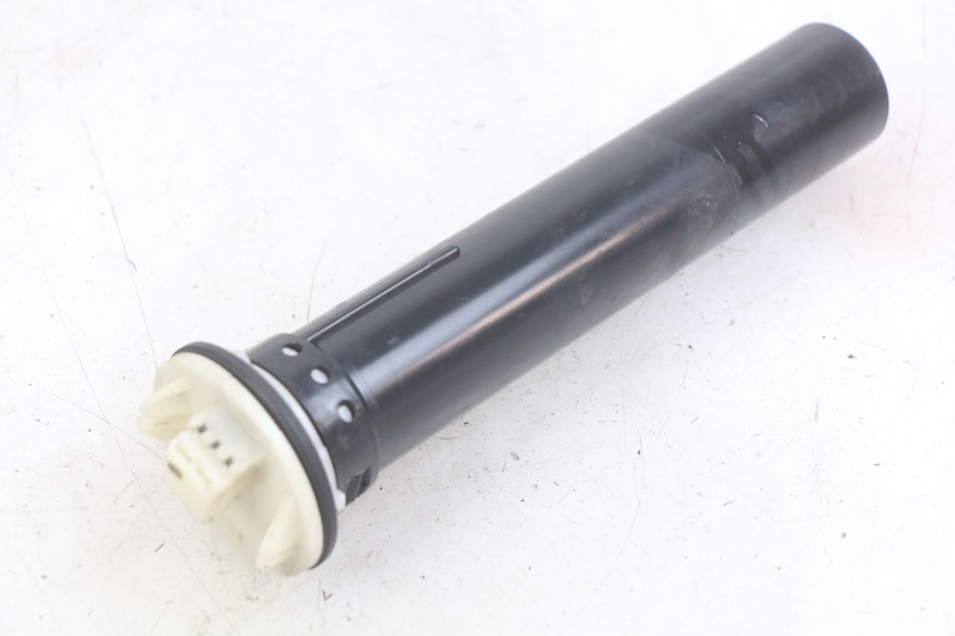 photo de FUEL TANK GAUGE PIAGGIO MP3 LT 400 (2007 - 2012) - Main view