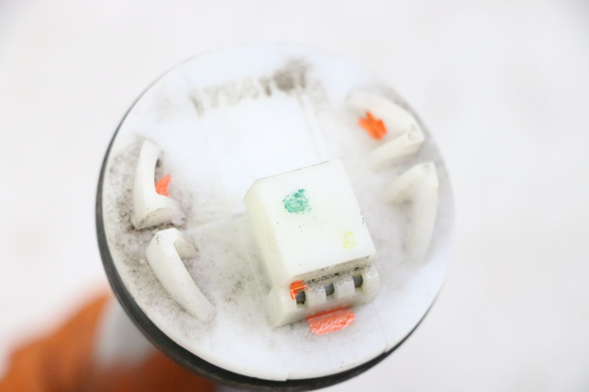 photo de FUEL TANK GAUGE PIAGGIO MP3 500 (2014 - 2017) - Technical close-up