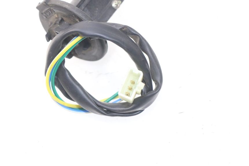 photo de FUEL TANK LEVEL VASTRO R-ONE 4T 50 (2014 - 2022) - Zoom on usage condition