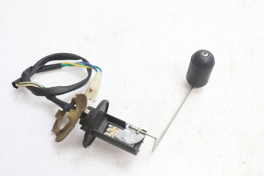 photo de FUEL TANK LEVEL YIYING RETRO 50 (2008 - 2017) - Component detail