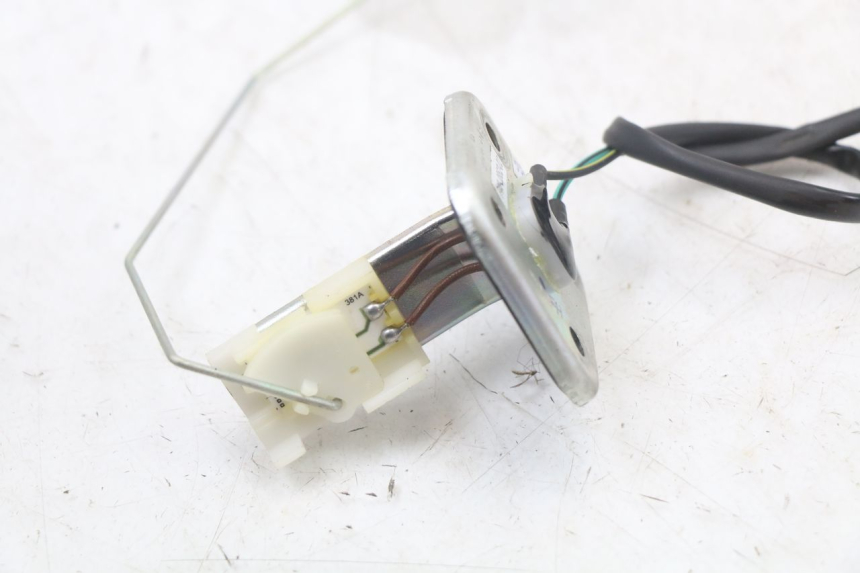 photo de FUEL TANK LEVEL ROYAL ENFIELD CONTINENTAL GT 650 (2019 - 2024) - Component detail