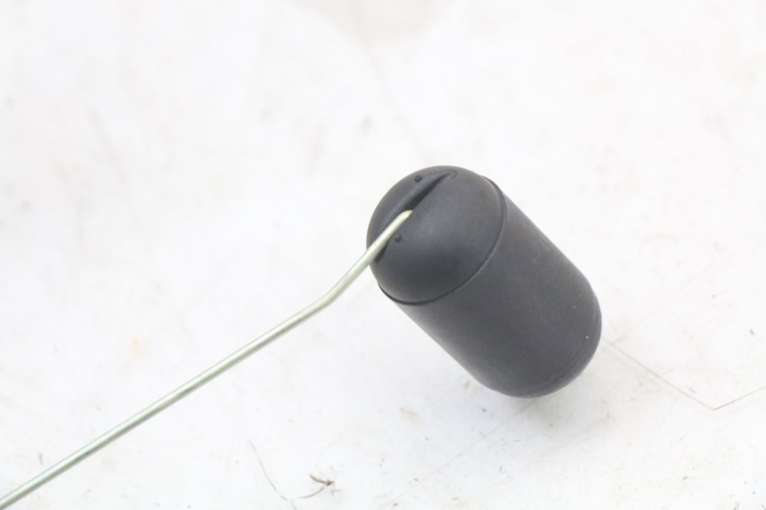 photo de FUEL TANK LEVEL ROYAL ENFIELD CONTINENTAL GT 650 (2019 - 2024) - Technical close-up