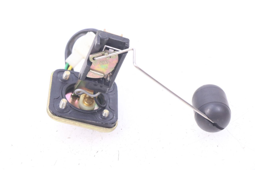 photo de FUEL TANK LEVEL PEUGEOT TWEET ACTIVE 4T 50 (2018 - 2022) - Zoom on usage condition