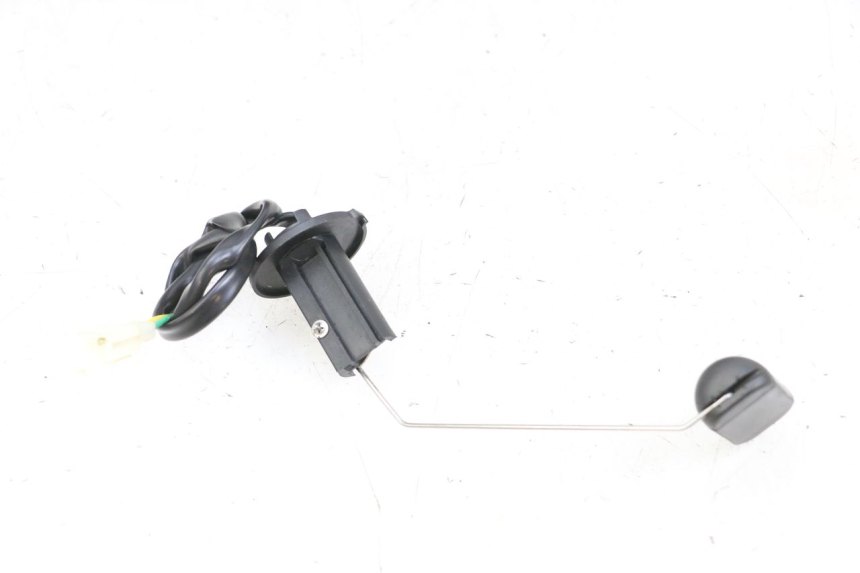 photo de FUEL TANK LEVEL PEUGEOT TWEET PRO EFI 4T 50 (2021 - 2022) - Zoom on usage condition