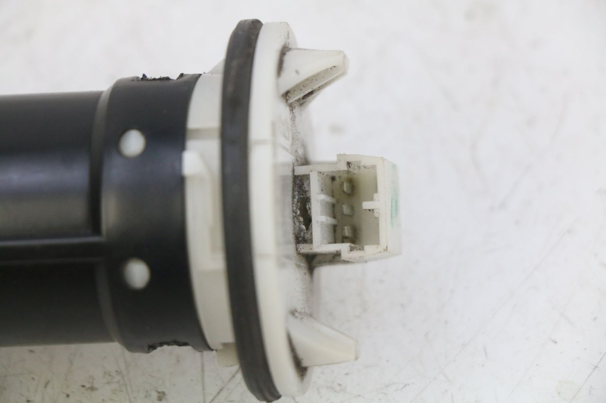 photo de FUEL TANK GAUGE PIAGGIO VESPA LX 2T 50 (2005 - 2013) - Alternative perspective