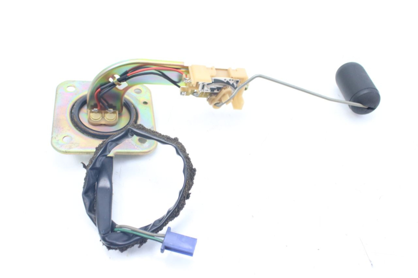 photo de FUEL TANK GAUGE HONDA VFR FI RC46 800 (1998 - 2001) - Zoom on usage condition