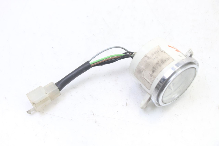 photo de FUEL TANK LEVEL YAMAHA WHY 50 (1998 - 2000) - Zoom on usage condition