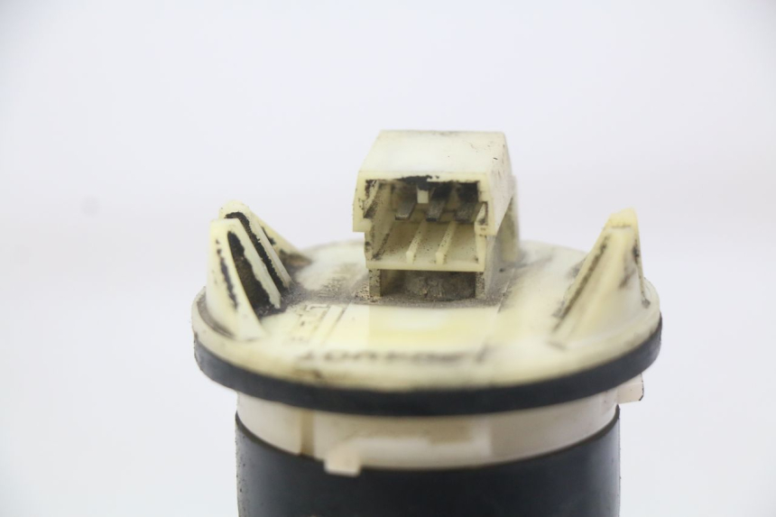 photo de FUEL TANK GAUGE PIAGGIO X8 125 (2004 - 2007) - Alternative perspective