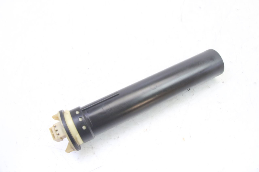 photo de FUEL TANK GAUGE PIAGGIO X9 EVOLUTION 125 (2003 - 2007) - Fixing points details