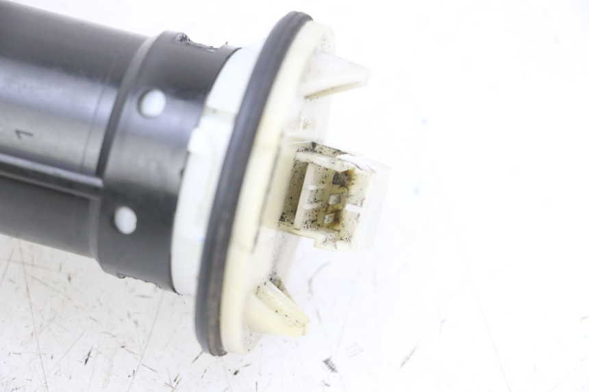 photo de FUEL TANK GAUGE PIAGGIO XEVO - X EVO 125 (2007 - 2017) - Alternative perspective