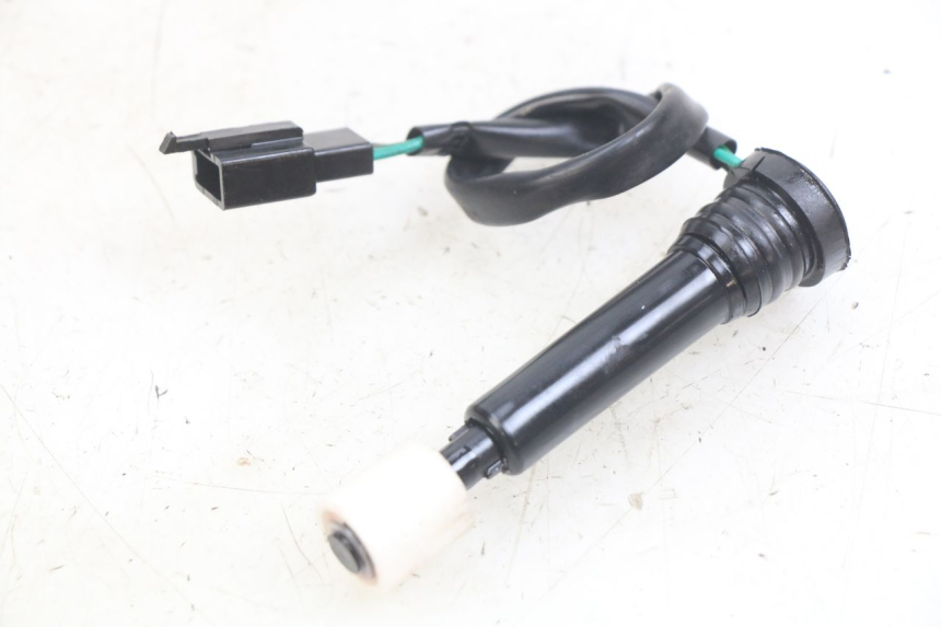 photo de OIL RESERVOIR DIPSTICK KYMCO AGILITY NAKED RENOUVO 2T 50 (2011 - 2018) - Main view