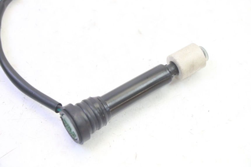 photo de OIL RESERVOIR DIPSTICK KYMCO AGILITY NAKED RENOUVO 2T 50 (2011 - 2018) - Alternative perspective