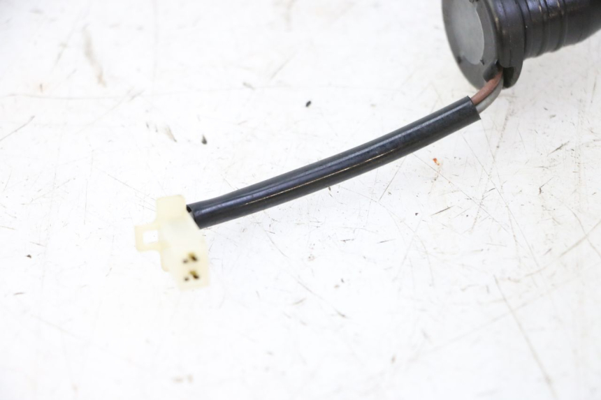 photo de OIL TANK LEVEL YAMAHA BW'S 100 (1999 - 2002) - Alternative perspective