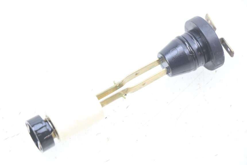 photo de OIL RESERVOIR DIPSTICK PEUGEOT FOX 50 (1995 - 2003) - Component detail