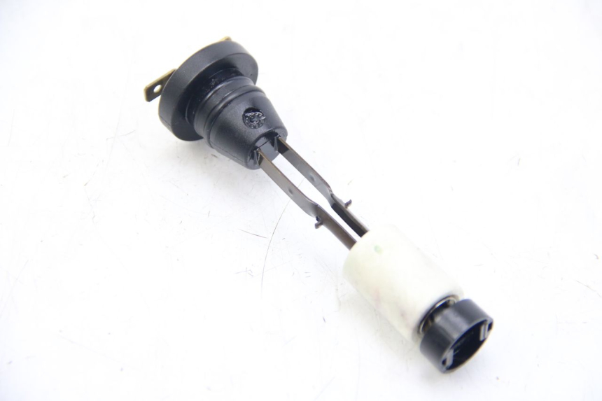 photo de OIL RESERVOIR DIPSTICK PEUGEOT FOX 50 (1995 - 2003) - Component detail