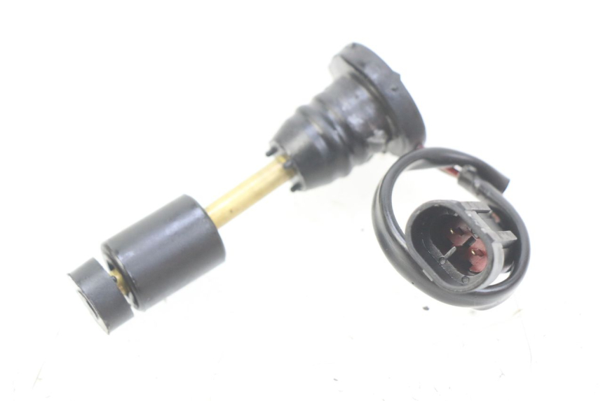 photo de OIL RESERVOIR DIPSTICK RIDE KALLIO 50 (2010 - 2019) - Zoom on usage condition