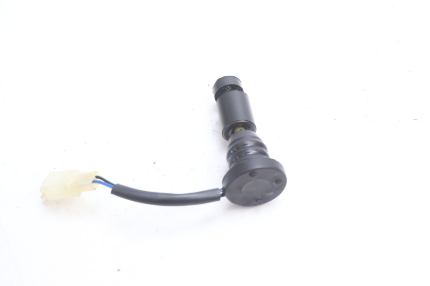 photo de OIL TANK DIPSTICK PEUGEOT KISBEE 2T 50 (2010 - 2017) - Zoom on usage condition