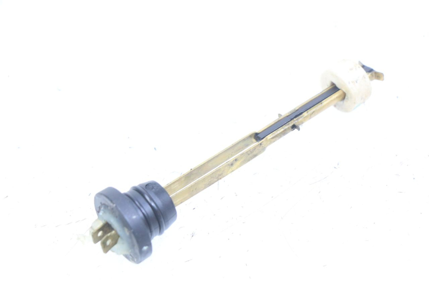 photo de OIL TANK DIPSTICK PEUGEOT LUDIX 50 (2005 - 2007) - Zoom on usage condition