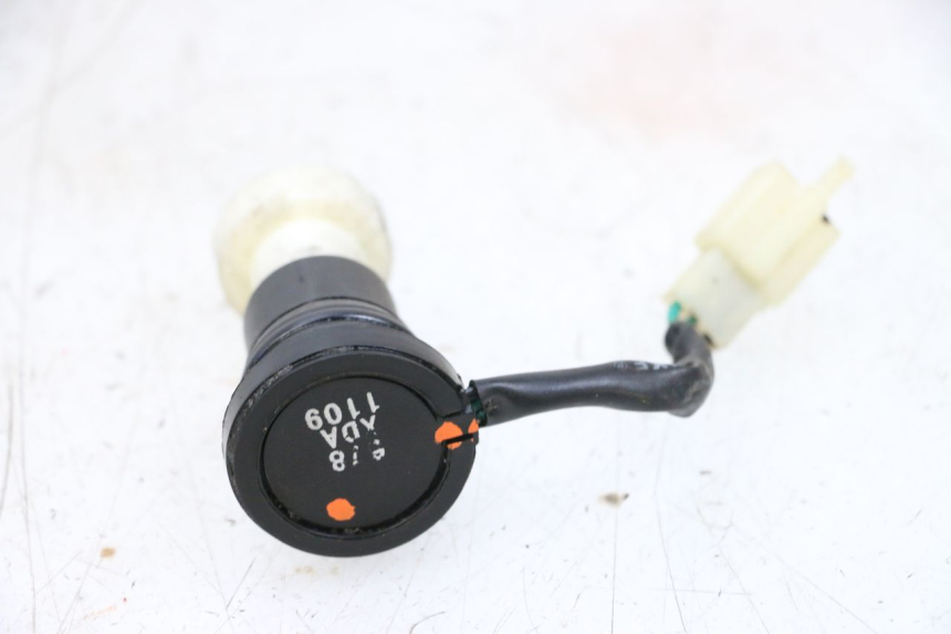 photo de OIL TANK LEVEL SYM ORBIT 2 50 (2008 - 2014) - Zoom on usage condition