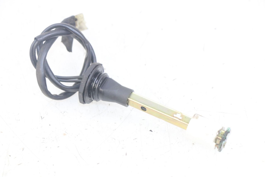 photo de OIL RESERVOIR DIPSTICK SUZUKI SMX SUPERMOTARD 50 (1996 - 2001) - Component detail