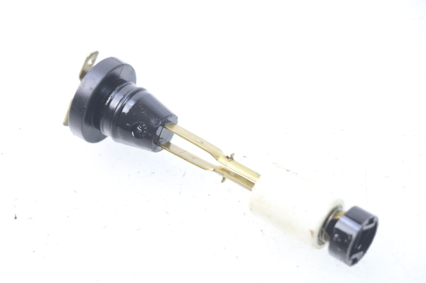 photo de OIL RESERVOIR DIPSTICK MBK STUNT NAKED 50 (2004 - 2018) - Component detail