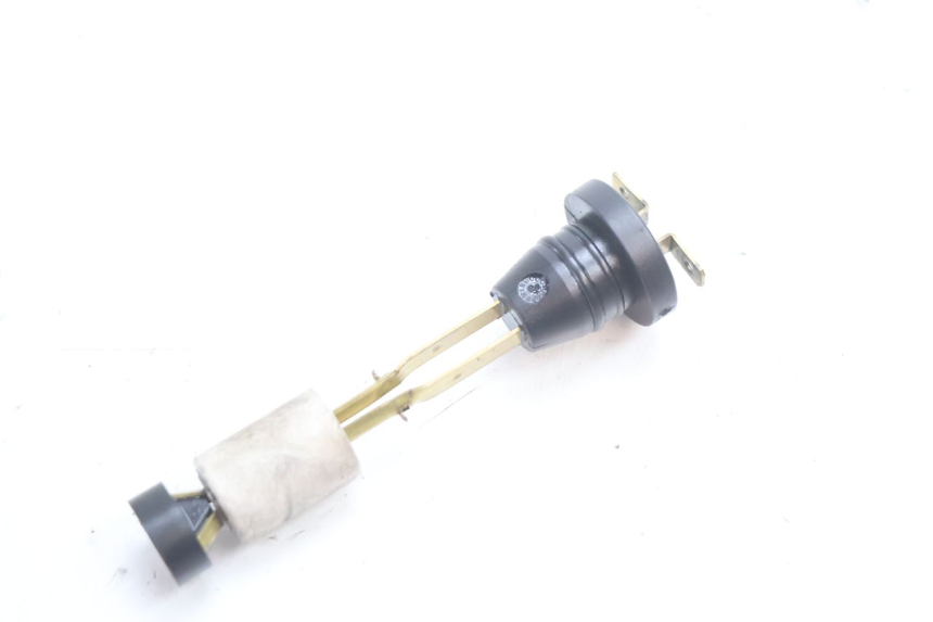 photo de OIL RESERVOIR DIPSTICK MBK STUNT NAKED 50 (2004 - 2018) - Zoom on usage condition