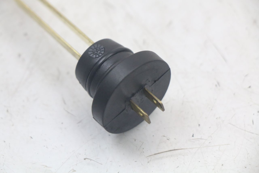 photo de OIL TANK DIPSTICK PEUGEOT TKR TREKKER FURIOUS 50 (2005 - 2014) - Alternative perspective