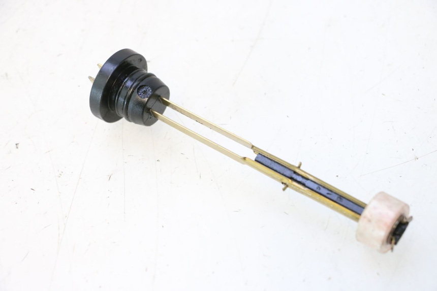 photo de OIL RESERVOIR DIPSTICK PEUGEOT TREKKER 50 (1995 - 2004) - Component detail