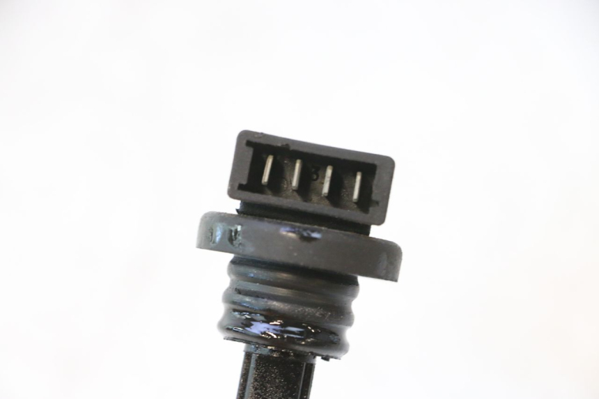 photo de OIL TANK DIPSTICK PIAGGIO VESPA LX 2T 50 (2005 - 2013) - Zoom on usage condition