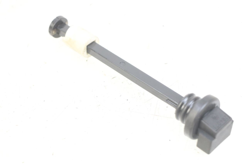 photo de OIL RESERVOIR DIPSTICK PIAGGIO VESPA S 2T 50 (2007 - 2014) - Component detail