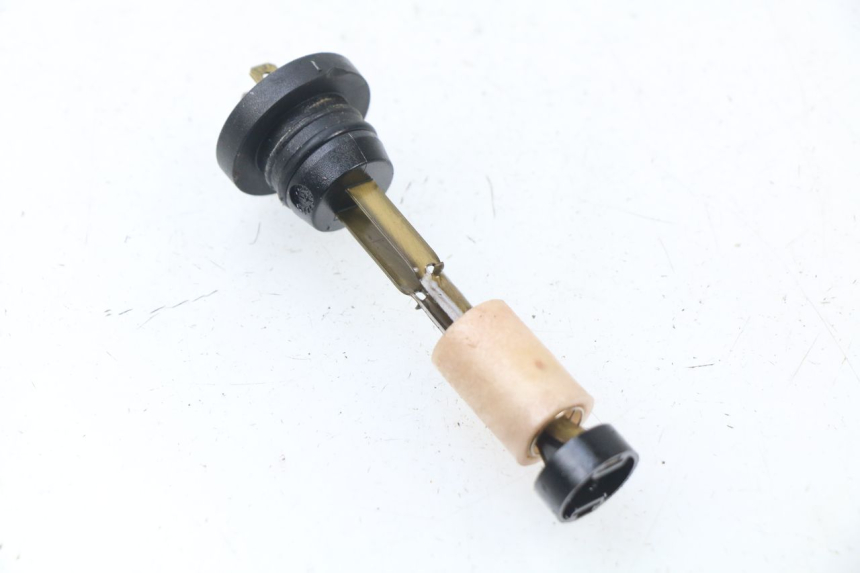 photo de OIL RESERVOIR DIPSTICK PEUGEOT ZENITH 50 (1994 - 1999) - Component detail