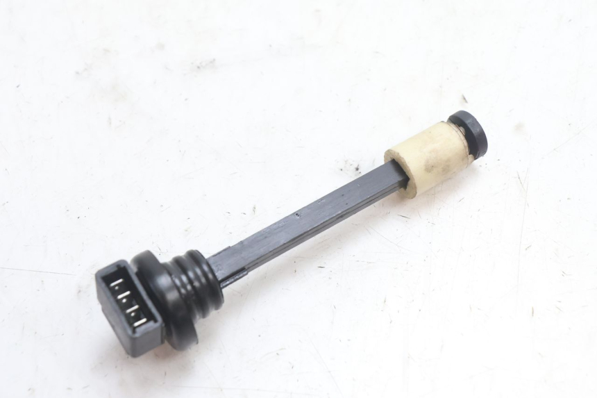 photo de OIL RESERVOIR DIPSTICK PIAGGIO ZIP 2T 50 (2009 - 2019) - Zoom on usage condition