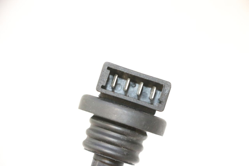 photo de OIL RESERVOIR DIPSTICK PIAGGIO ZIP 2T 50 (2009 - 2019) - Technical close-up