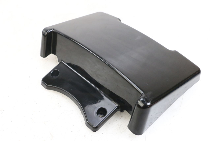 photo de REAR FAIRING JUNCTION E-MAX 80L 1 (2011 - 2014) - Zoom on usage condition