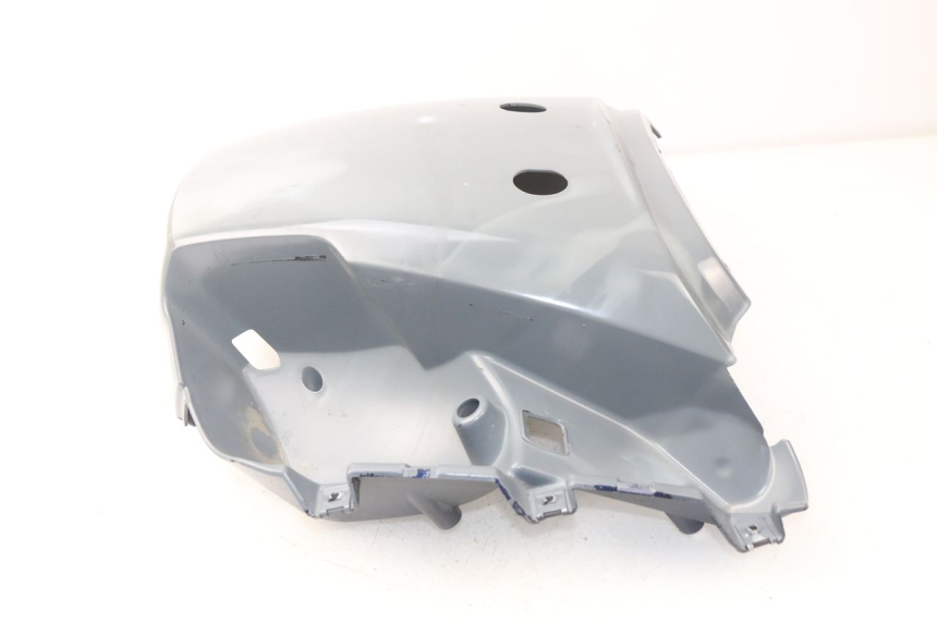 photo de REAR MIDDLE PANEL APRILIA ATLANTIC 125 (2003 - 2009) - Alternative perspective
