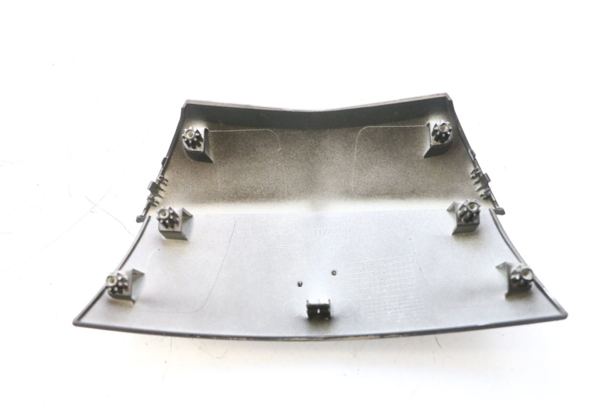 photo de REAR MIDDLE PANEL PEUGEOT CITYSTAR 2T 50 (2018 - 2021) - Fixing points details