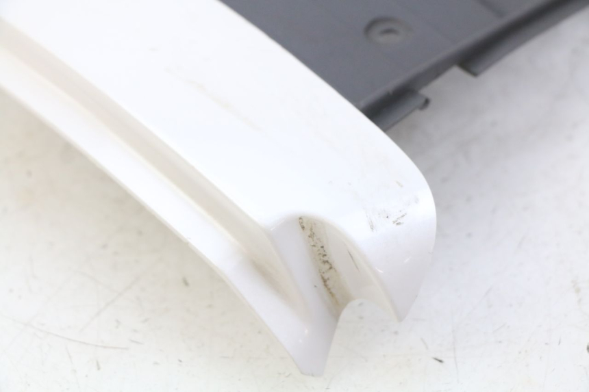 photo de REAR FAIRING JUNCTION SUZUKI CP 80 (1985 - 1996) - Alternative perspective