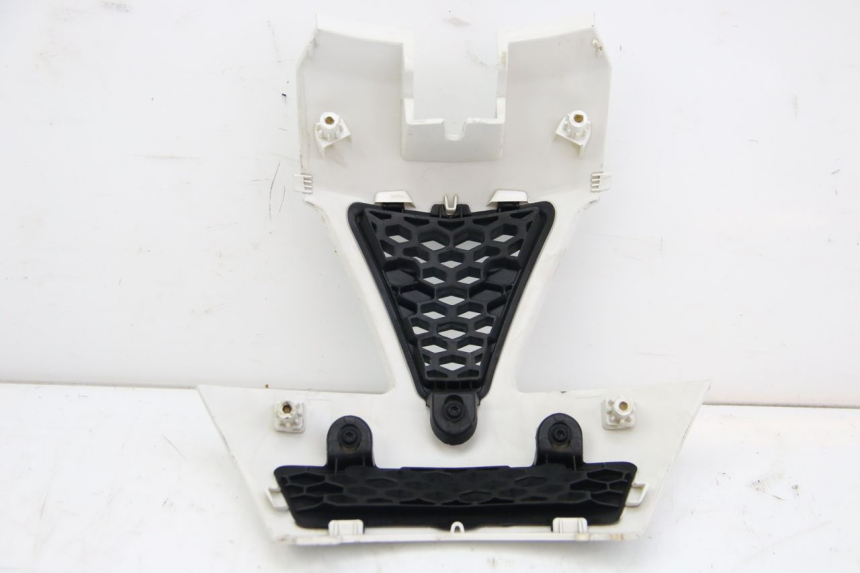 photo de REAR FAIRING JUNCTION PEUGEOT E-VIVACITY 1 (2012 - 2018) - Technical close-up