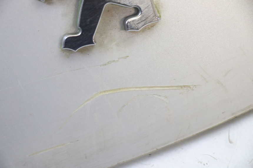 photo de REAR FAIRING JUNCTION PEUGEOT ELYSTAR 50 (2002 - 2014) - Technical close-up