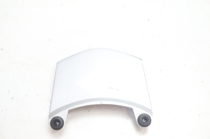 photo de REAR MIDDLE PANEL KAWASAKI ER-6 ER6 N 650 (2005 - 2009) - Zoom on usage condition